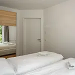 Linden-palais 06 *